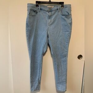 EUC! Plus Size 20W Levi’s 720 High Rise Super Skinny Jeans